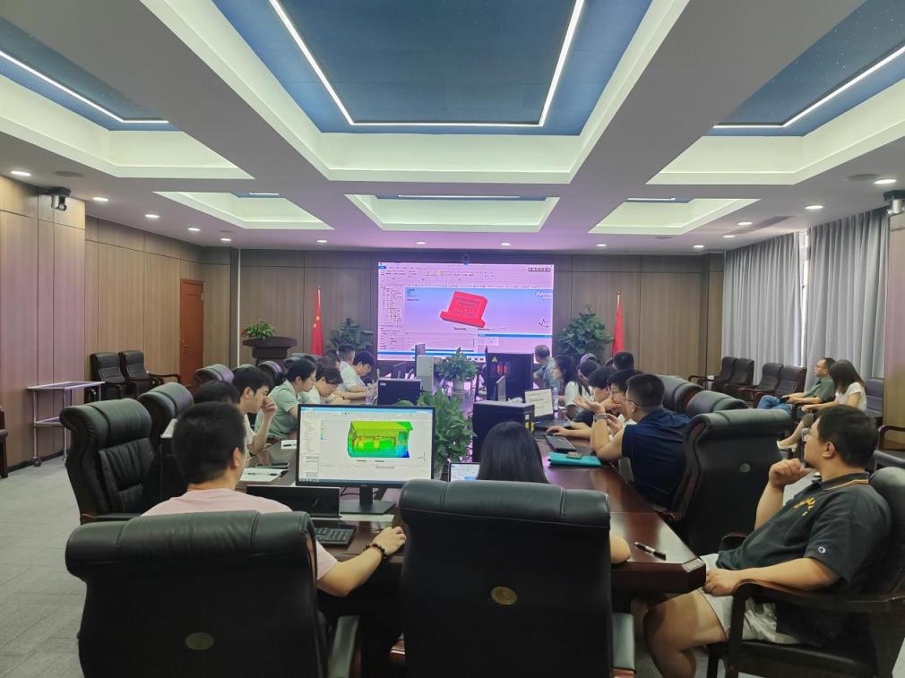 微波器件公司成功开展热力学仿真技术专题培训.jpg